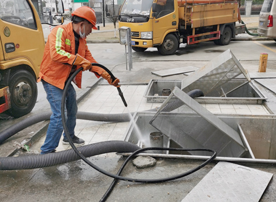 白马井镇隔油池清理